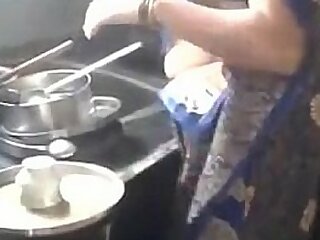 Desi indian Kannada aunty super-hot umbilicus