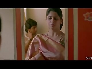 Super-hot Indian Aunty